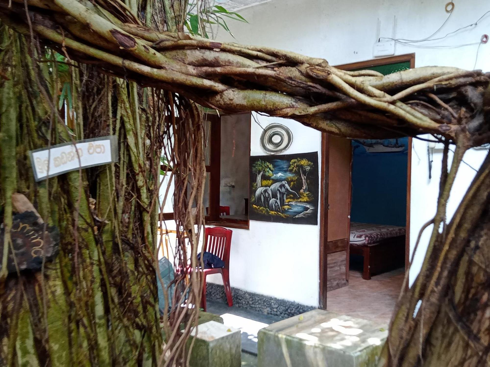 Suninn Hostel And Surf School Weligama Kültér fotó