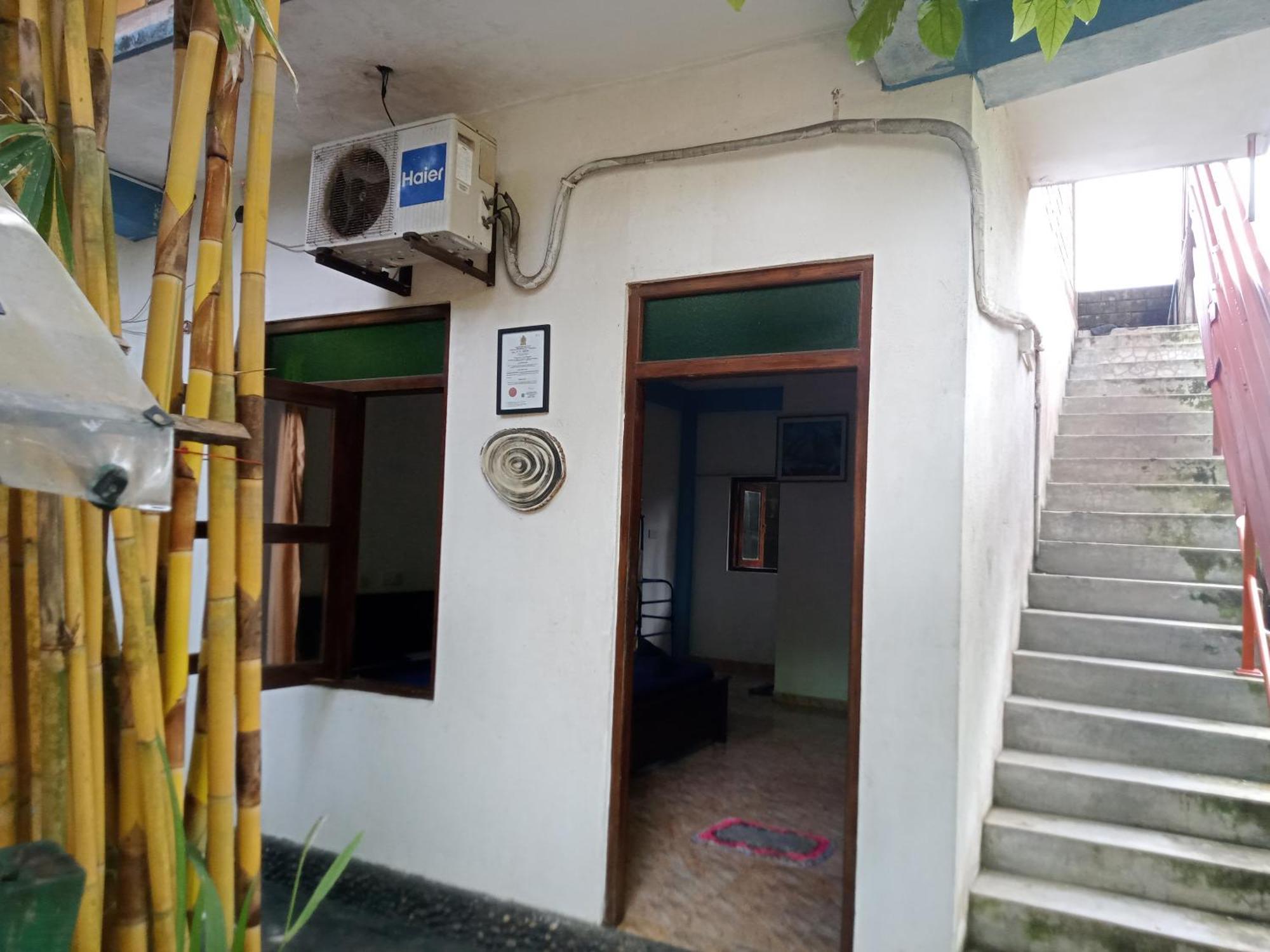 Suninn Hostel And Surf School Weligama Kültér fotó